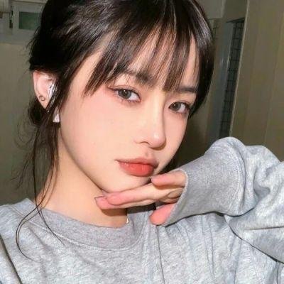 女皇的对手海报